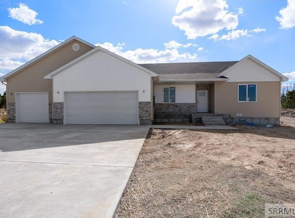 97 N Hillside Road, Rigby, ID 83442