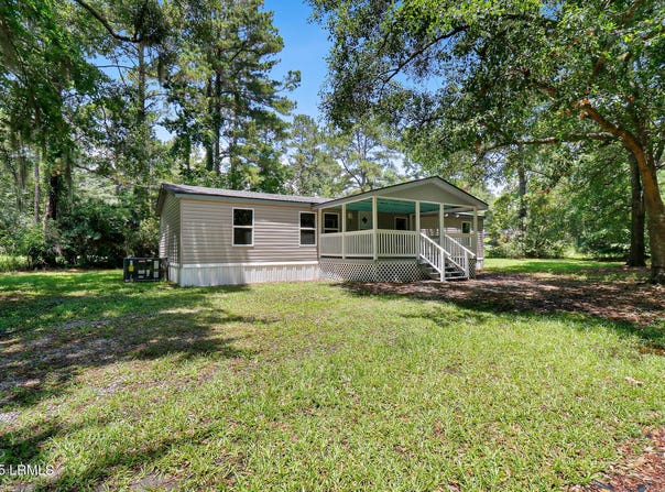 62 Laurel Street E, Beaufort, SC 29906