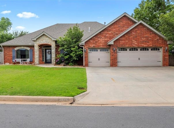 1414 Chisholm Trail, Weatherford, OK 73096