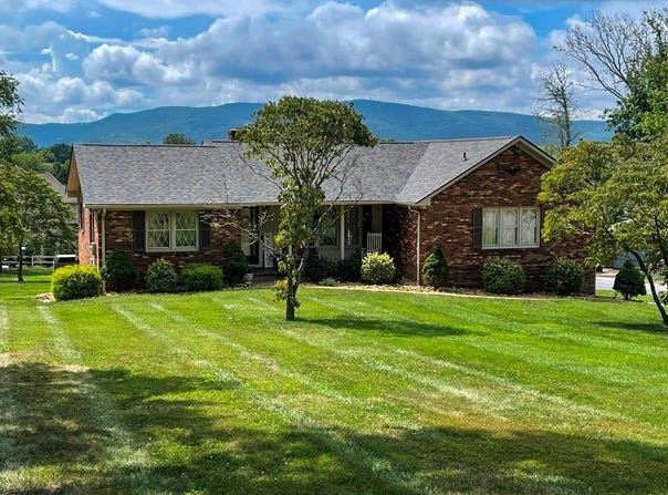 925 Mountain View Drive, Wytheville, VA 24382