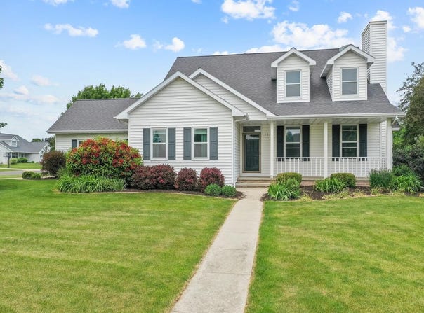 1379 GRAYSTONE Court, DE PERE, WI 54115-8272