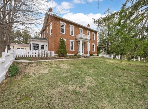321 Light Road, Lisbon, IA 52253