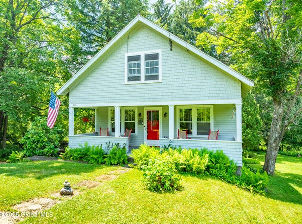 3063 NY Highway 43, Sand Lake, NY 12018