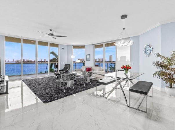2650 Lake Shore Drive, Riviera Beach, FL 33404