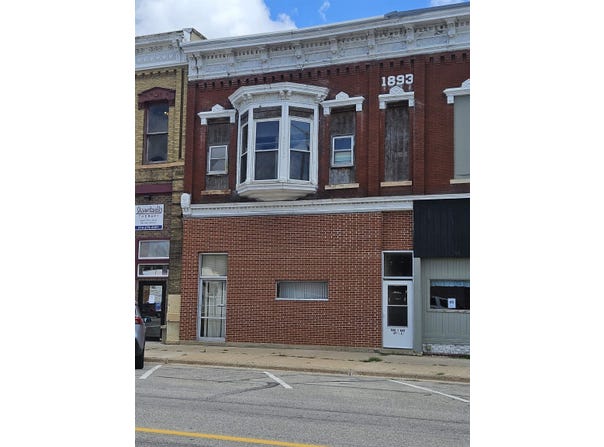 105 & 105 1/2 S Main, Clarksville, IA 50619