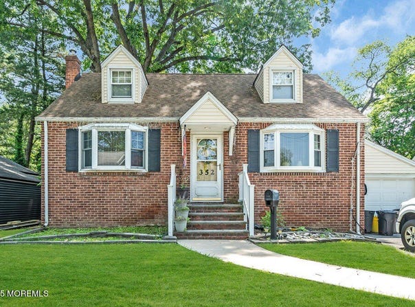 352 Birchwood Road, New Milford, NJ 07646