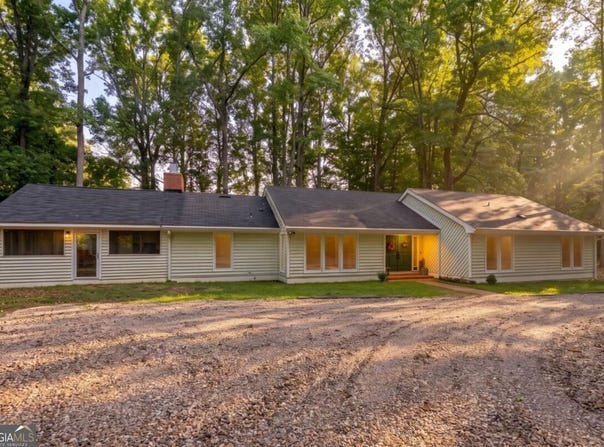 925 Cleveland Road, Bogart, GA 30622