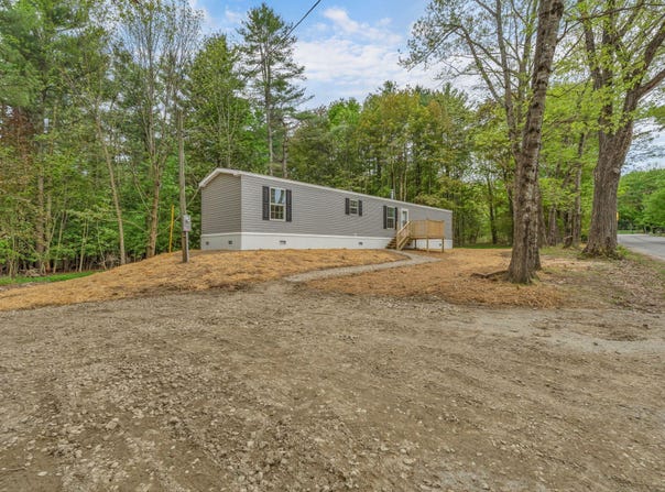 300 South Road, Winthrop, ME 04364