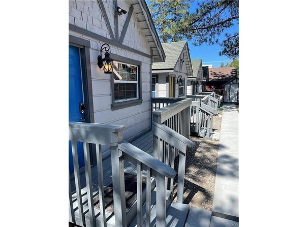 528 Cottage Lane, Big Bear Lake, CA 92315