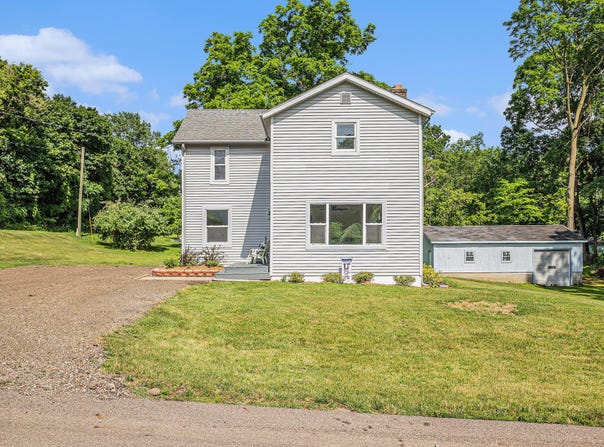 802 Clinton Street, Marshall, MI 49068
