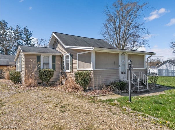 241 Tanglewood Trail, Chippewa Lake, OH 44215