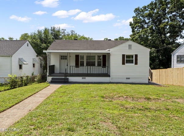 2504 Larkwood Lane, Knoxville, TN 37921