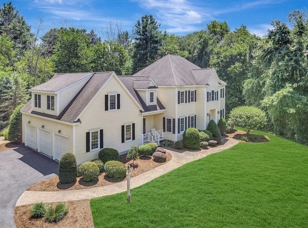 245 Willow St, Mansfield, MA 02048