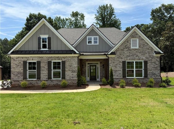 380 Hidden Trail, Pendergrass, GA 30567