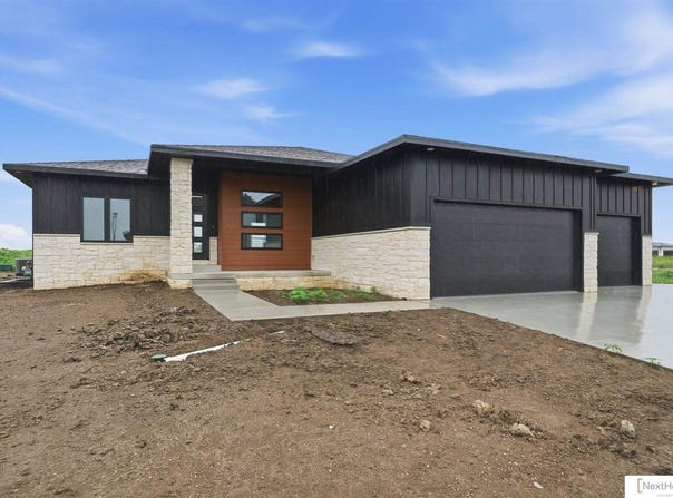 8921 Dragonfly Lane, Lincoln, NE 68526