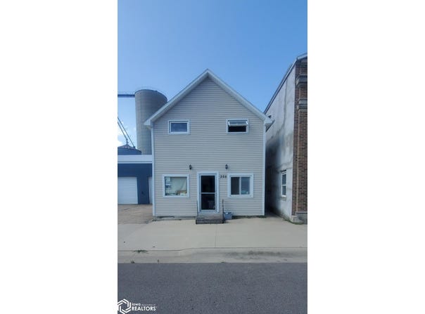305 3Rd Street, Grafton, IA 50440