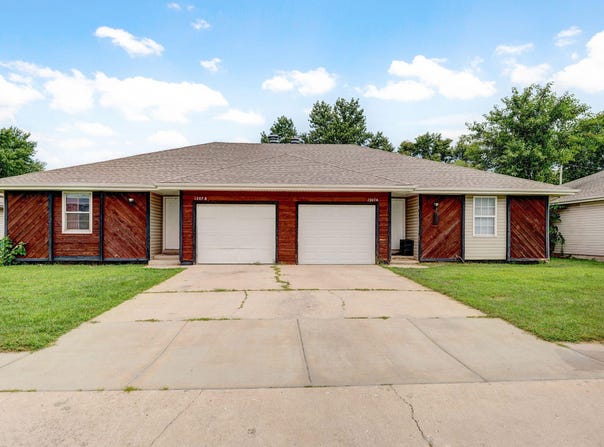 1207 W Sunset Street, Springfield, MO 65807