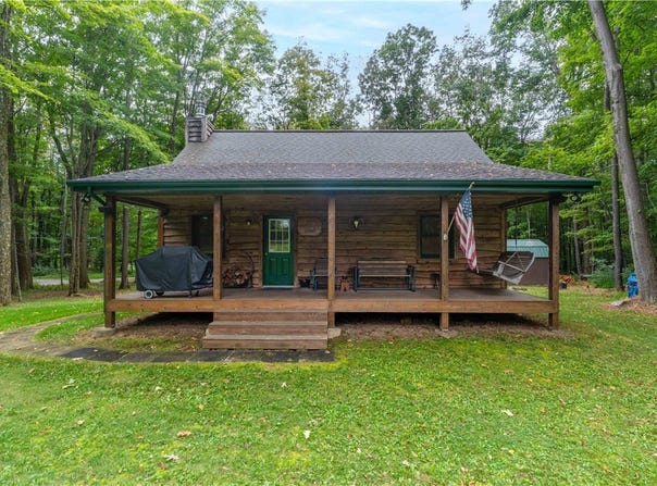 121 Apple St, Springfield Twp, PA 15469