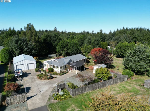 1212 OHIO Ave, Bandon, OR 97411