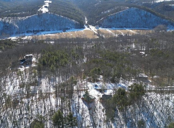 CROSSINGS VIEW ROAD, PAW PAW, WV 25434