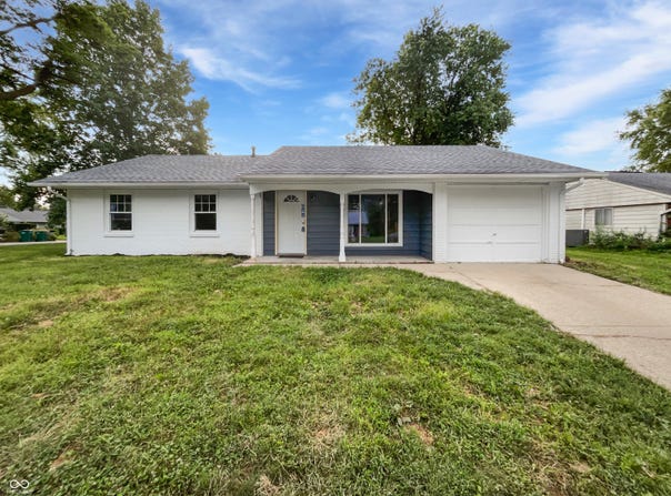 1107 Ridgewood Drive, Plainfield, IN 46168