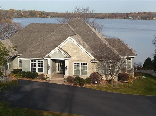 1505 Edgewater Avenue, Arden Hills, MN 55112