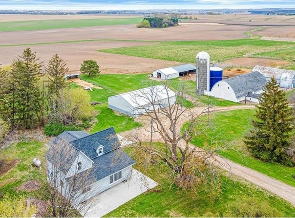1306 70th Avenue, Roberts, WI 54023