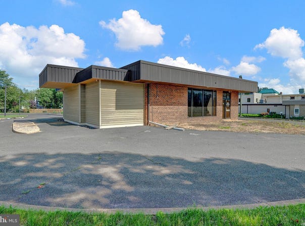 40 SCOTCH Road, EWING, NJ 08628