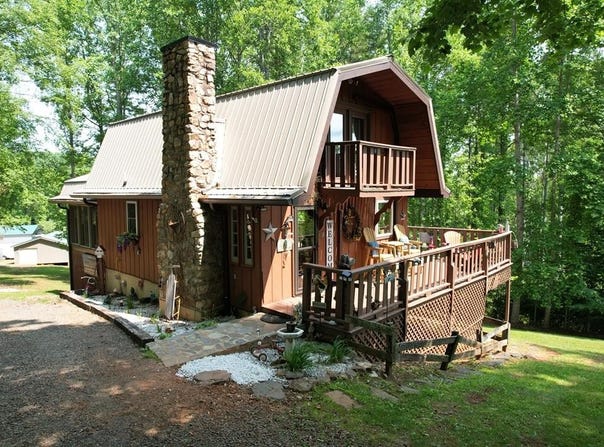 952 Kanawha Ridge Road, Dugspur, VA 24325
