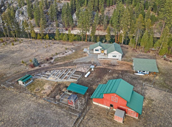 40 FIRST THOUGHT LOOP, LAURIER, WA 99146