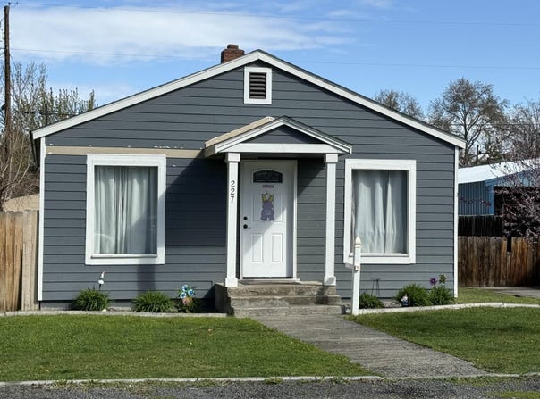 227 E 5th Ave, Kennewick, WA 99336