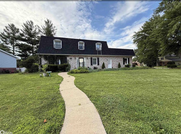 2900 Garden Avenue, Burlington, IA 52601