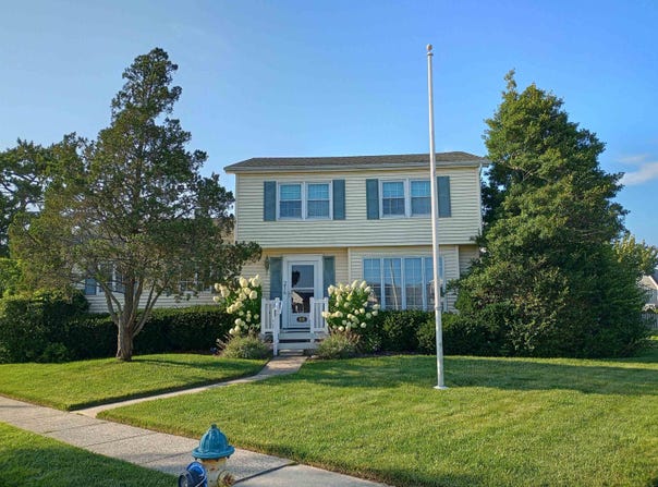 216 Anchorage Dr, Ocean City, NJ 08226
