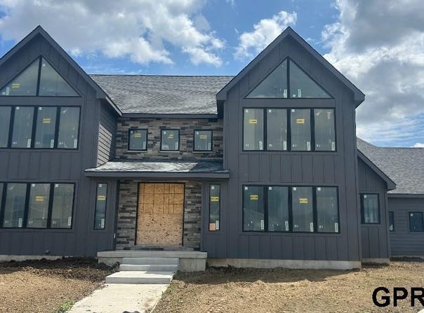 4727 Lambert Place, Columbus, NE 68601