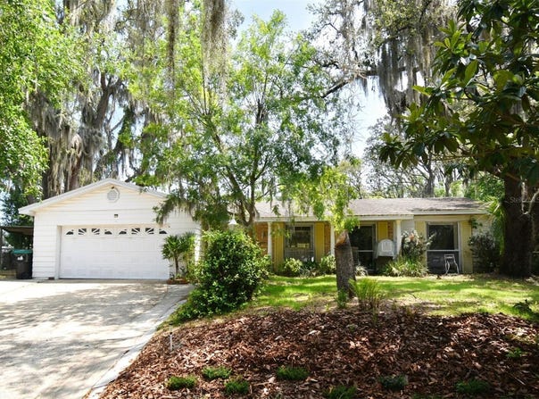 6105 LOST TREE COURT, ORLANDO, FL 32808