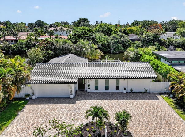876 NW 6th Avenue, Boca Raton, FL 33432