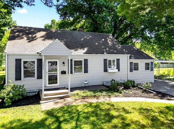 7617 W 63rd Terrace, Overland Park, KS 66202