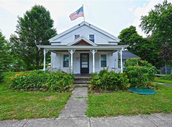 120 N Main Street N, Holland, NY 14080