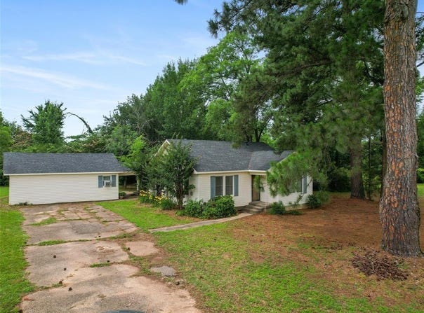 3673 Fm 49, Gilmer, TX 75644