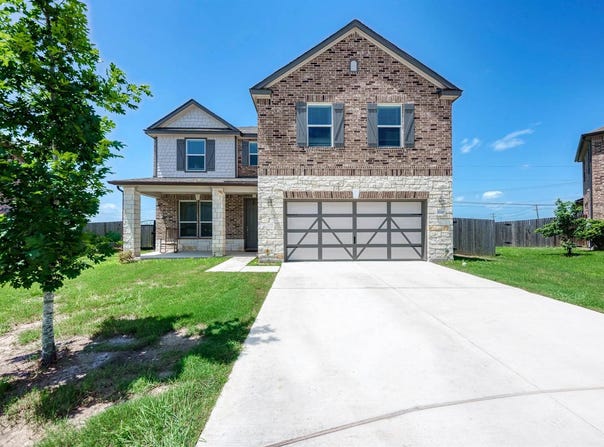 1720 Foxglove Cir, Lockhart, TX 78644