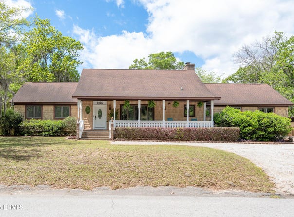 1806 Courtland Street, Port Royal, SC 29935