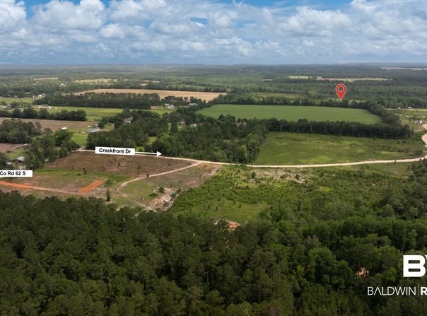 22035 Creekfront Drive, Robertsdale, AL 36567
