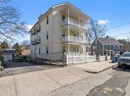 21 7th Avenue, Woonsocket, RI 02895