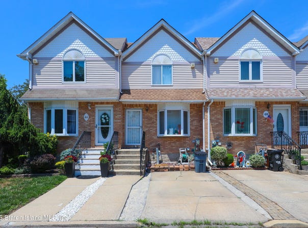 42 Westport Lane, Staten Island, NY 10314