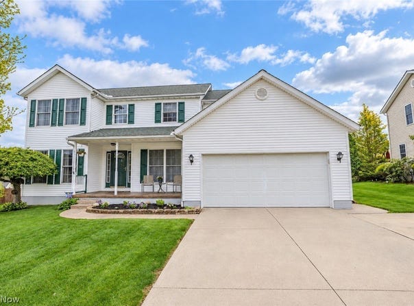 1009 Brittingham Drive, Ravenna, OH 44266