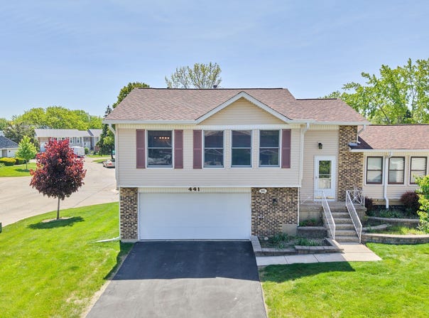 441 Sullivan Circle, Bolingbrook, IL 60440