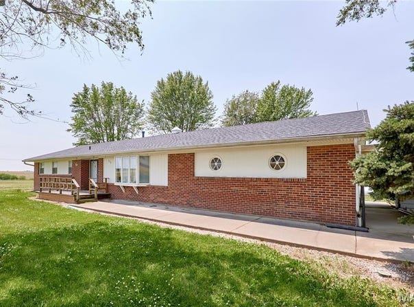 339 White Road, Hawk Point, MO 63349