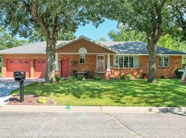 144 3rd Street N, Sauk Centre, MN 56378