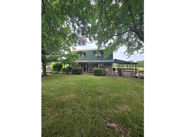 6405 State Route Mm, Birch Tree, MO 65438