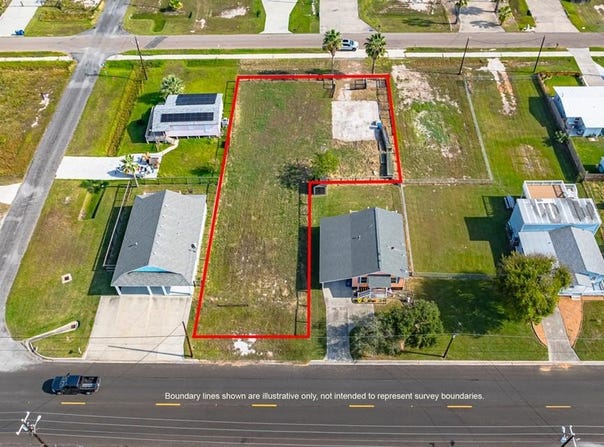 1111 S Live Oak, ROCKPORT, TX 78382